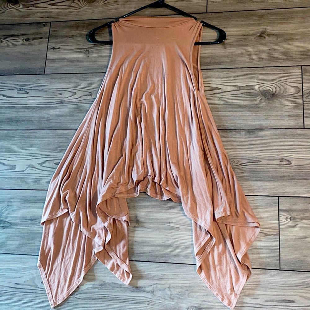 Topia sleeveless too size M